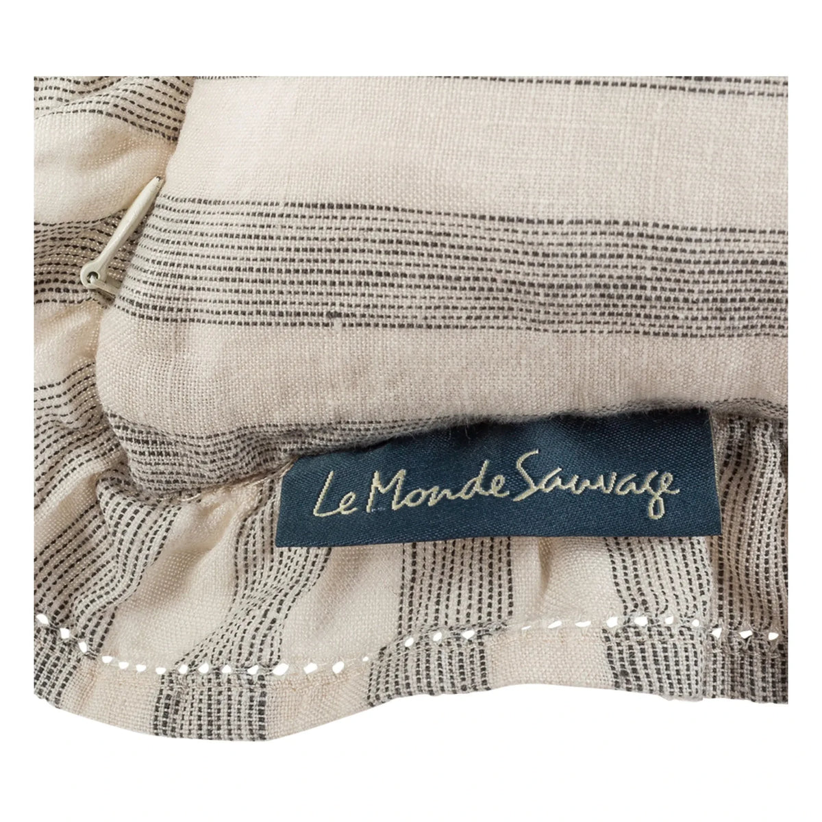Le Monde Sauvage - Sandhills Frilled Cushion Cover | Off White