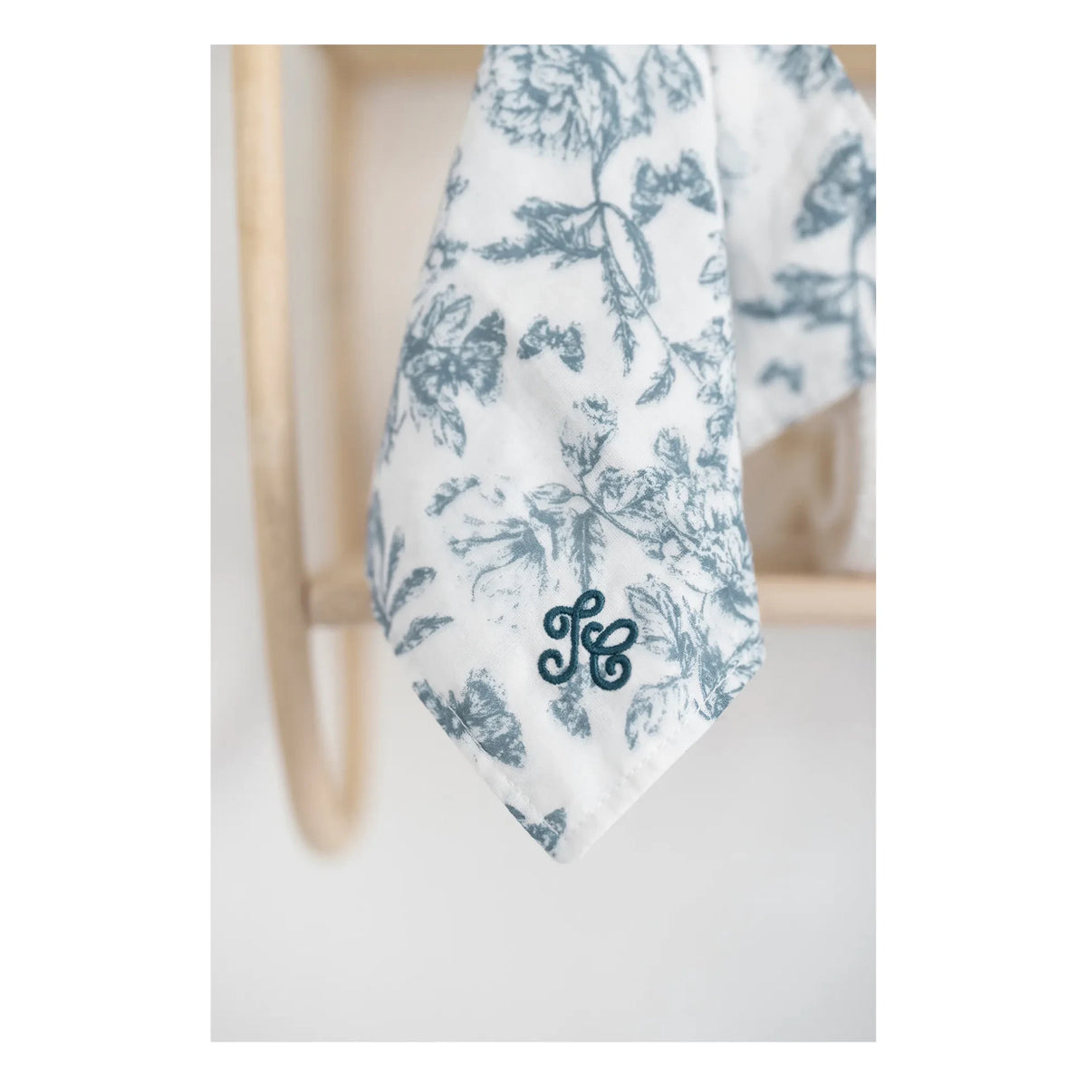 Tartine et Chocolat - Peluche de conejo Augustin Toile de Jouy | Azul