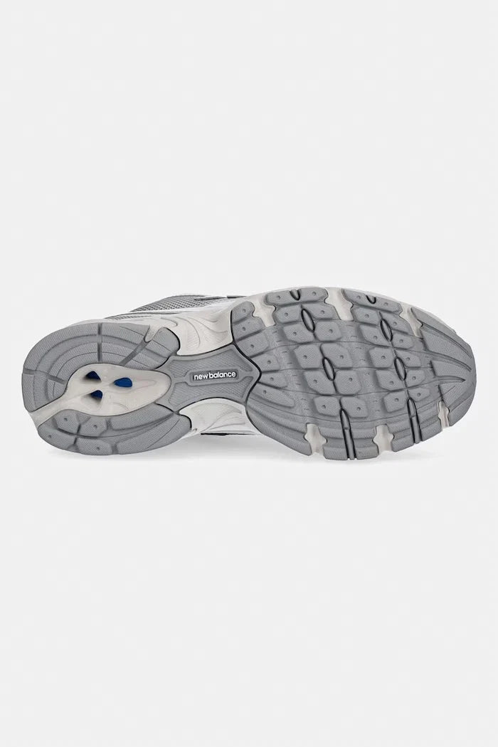 New Balance 740 spor ayakkabı