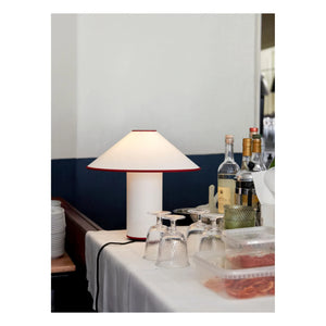& Tradition - Lámpara de Mesa Colette ATD6 | Burdeos