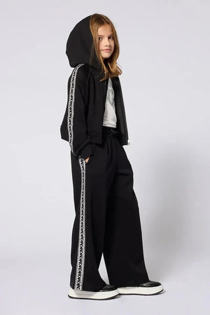 Çocuklar için fermuarlı ve kapüşonlu sweatshirt