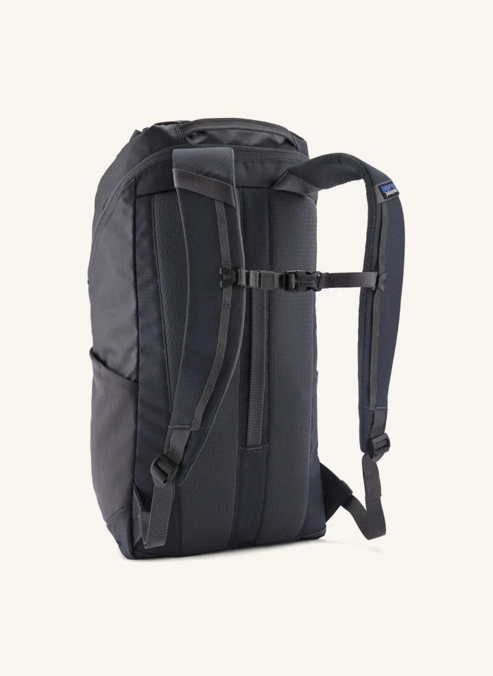 Patagonia - Black Hole 25L Rucksack | Dunkelgrau