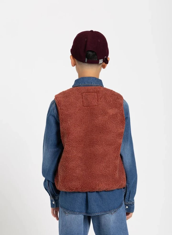 Smallable Kid - Giacca Manner in sherpa senza maniche | Rosso mattone