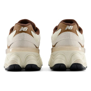 New Balance - سنيكرز بأربطة 9060 | بني