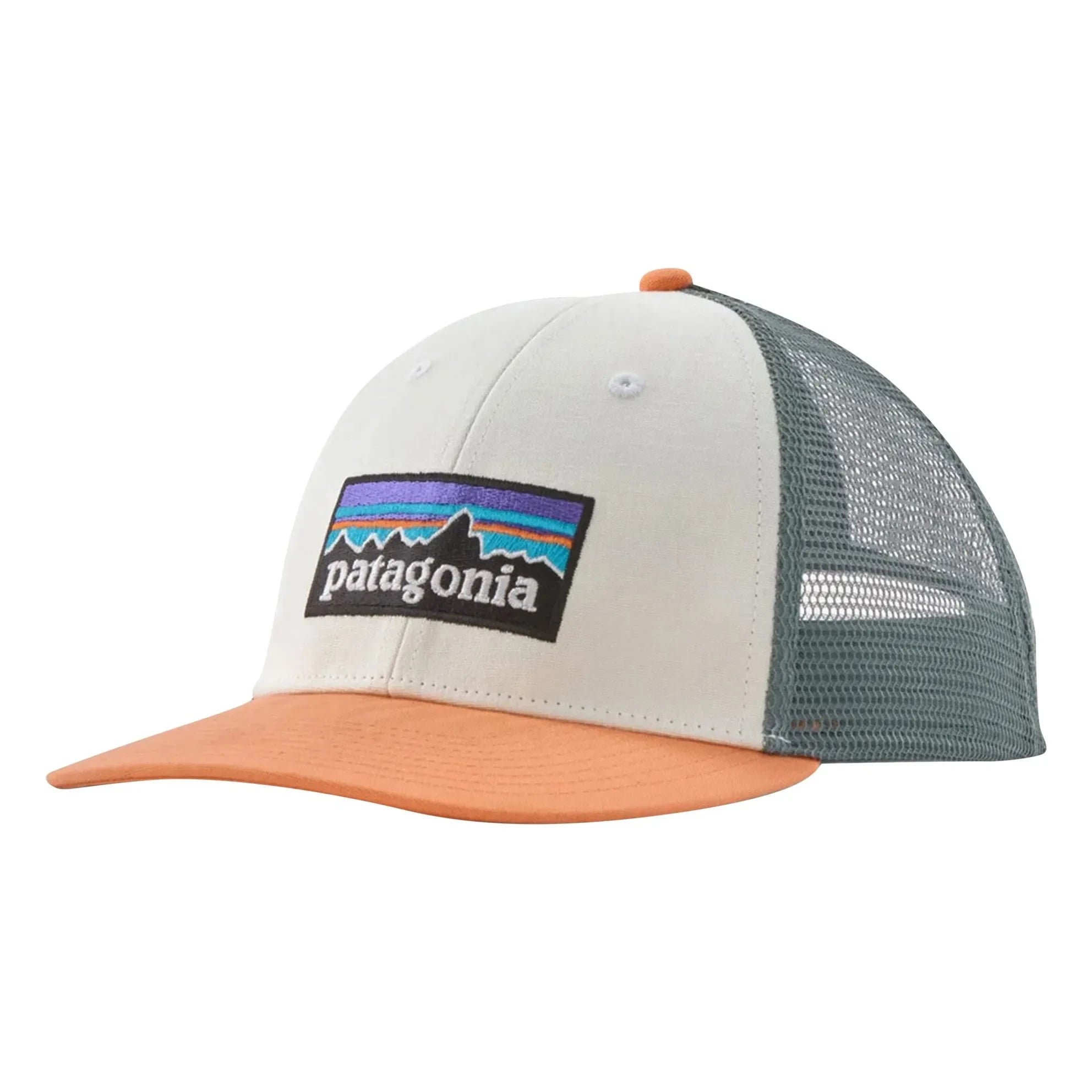 Patagonia - P-6 Logo LoPro Trucker Organik Pamuk Şapka | Kırık beyaz