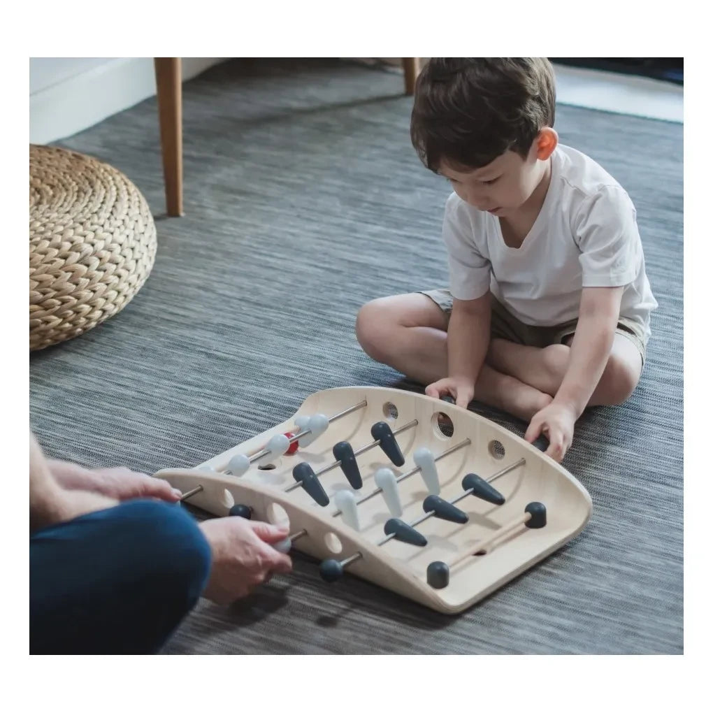 Plan Toys - Ahşap Masaüstü Futbol Oyuncağı
