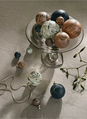 Ferm Living - Mermer efektli süs topu - 4'lü set