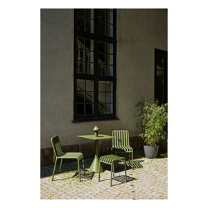 Hay - Mesa Palissade Cone diseñada por Ronan y Erwan Bouroullec - 65 x 65 cm | Verde oliva
