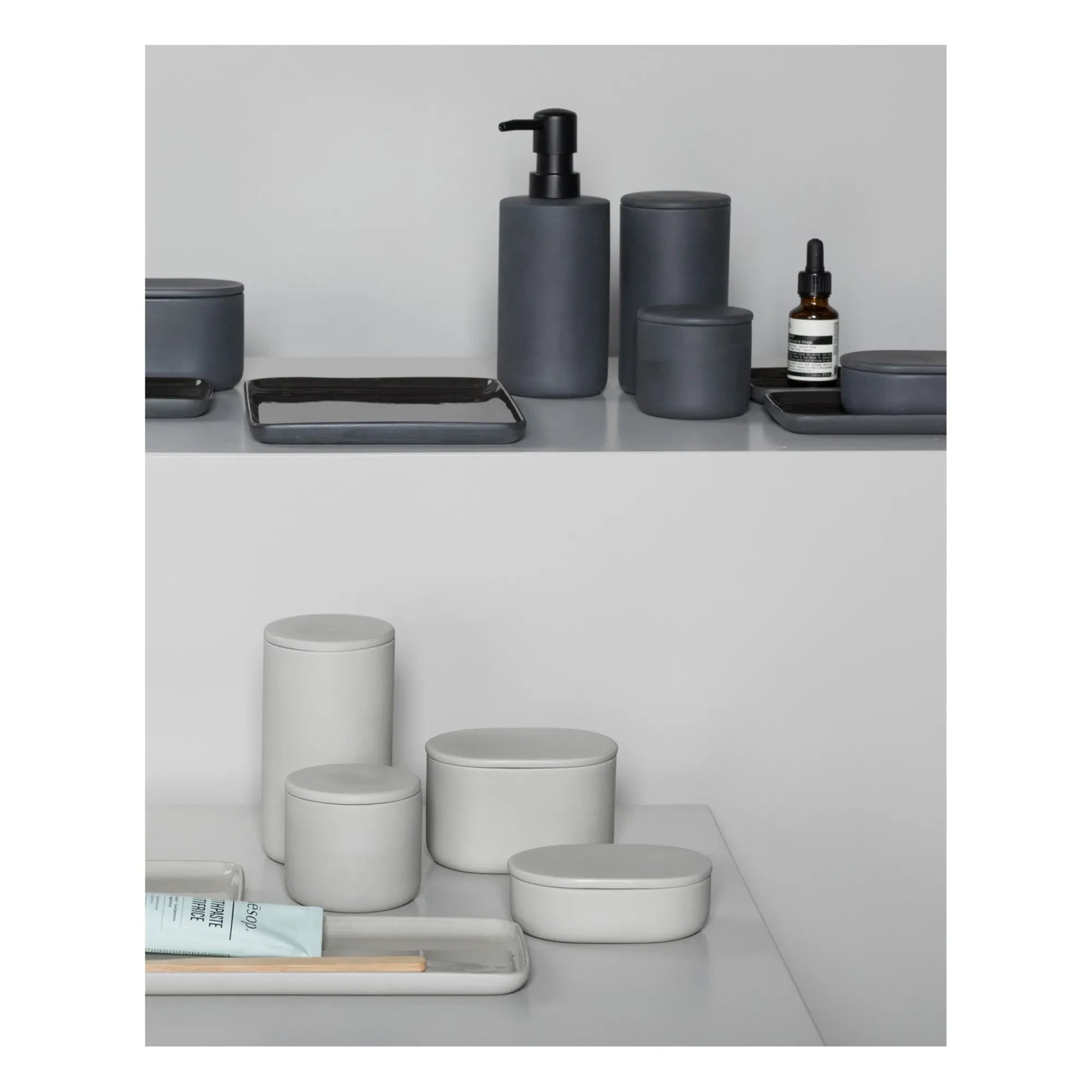 Serax - Round Lid Box | Dark Gray