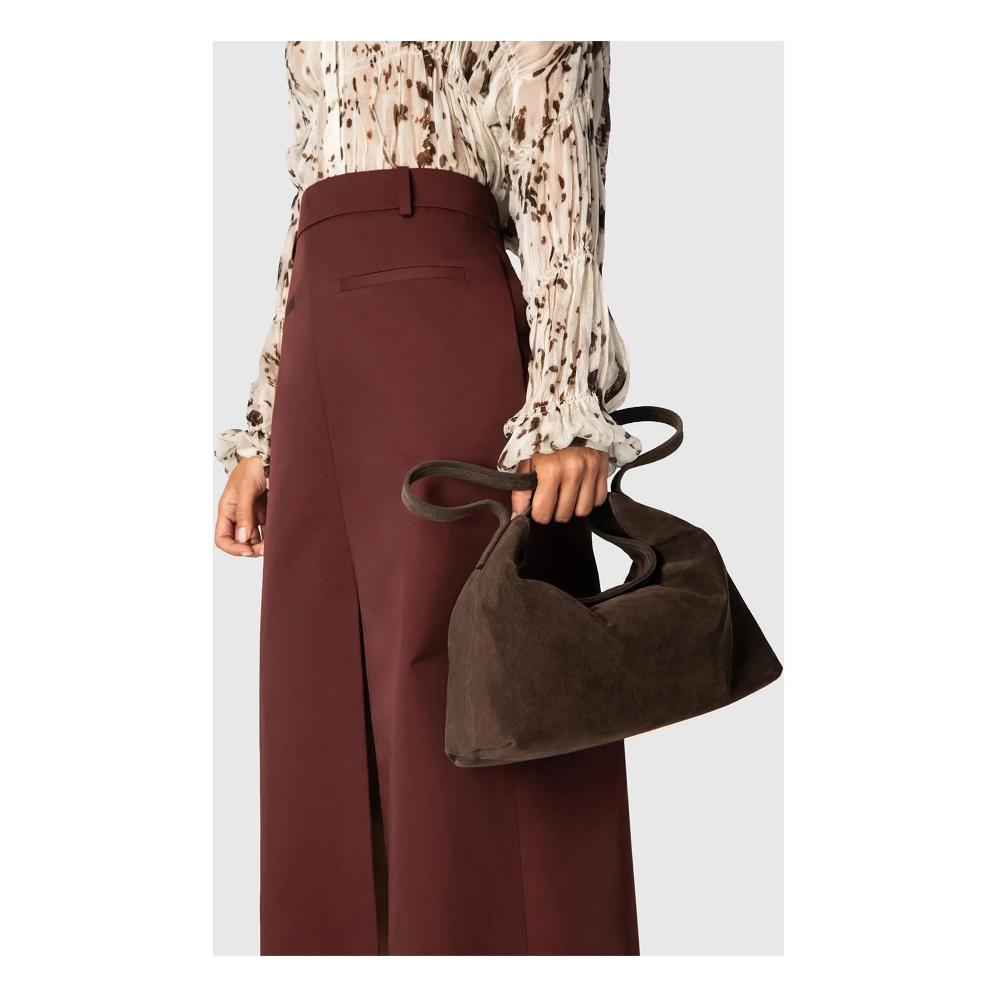 BY FAR - Bea Suede Bag | Brown