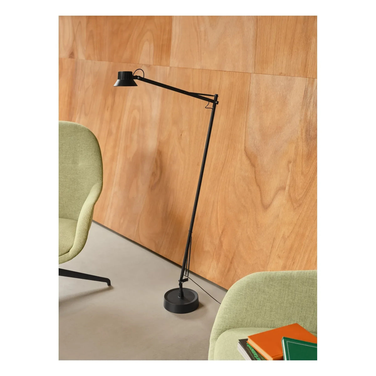 Muuto - Dedicate Zemin Lambası, Thomas Bentzen | Siyah