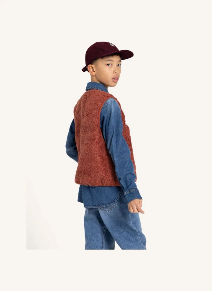 Smallable Kid - Giacca Manner in sherpa senza maniche | Rosso mattone