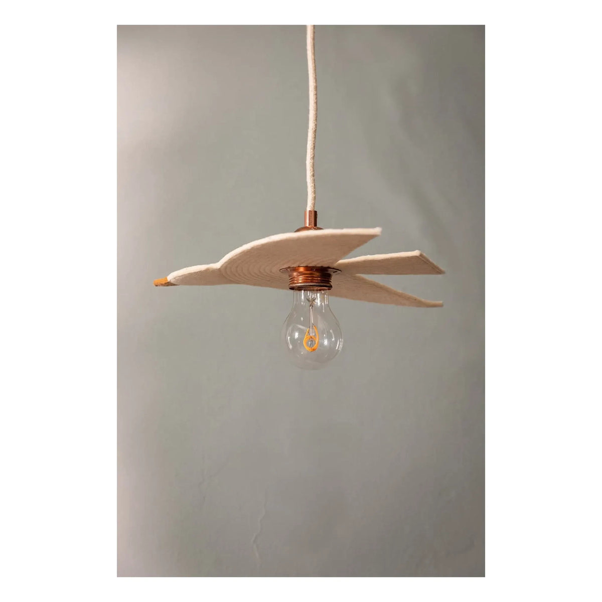 Muskhane - Birdy Felt Pendant Lamp | Ecru