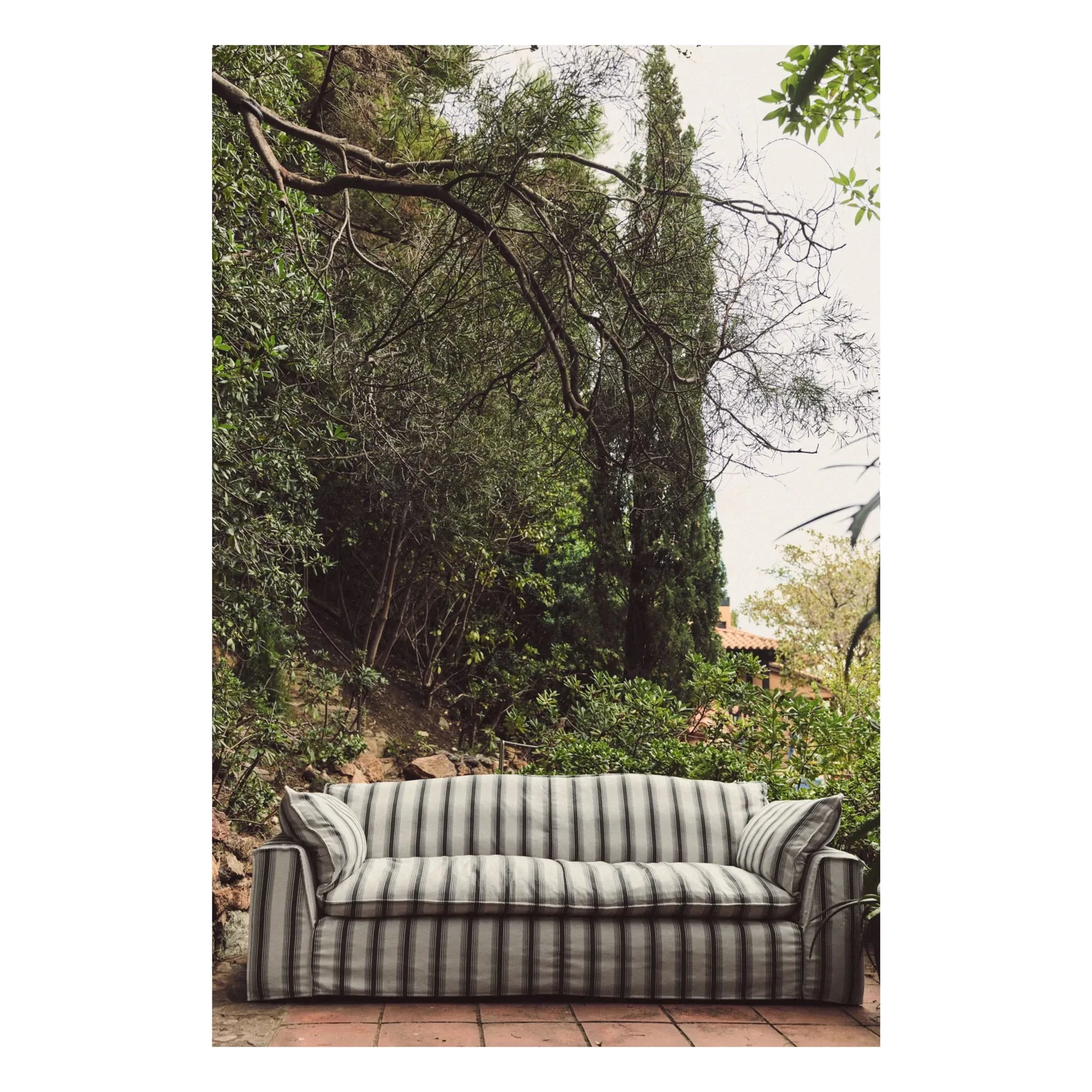 HKliving - Nomad 4-Person Striped Sofa | Chalk