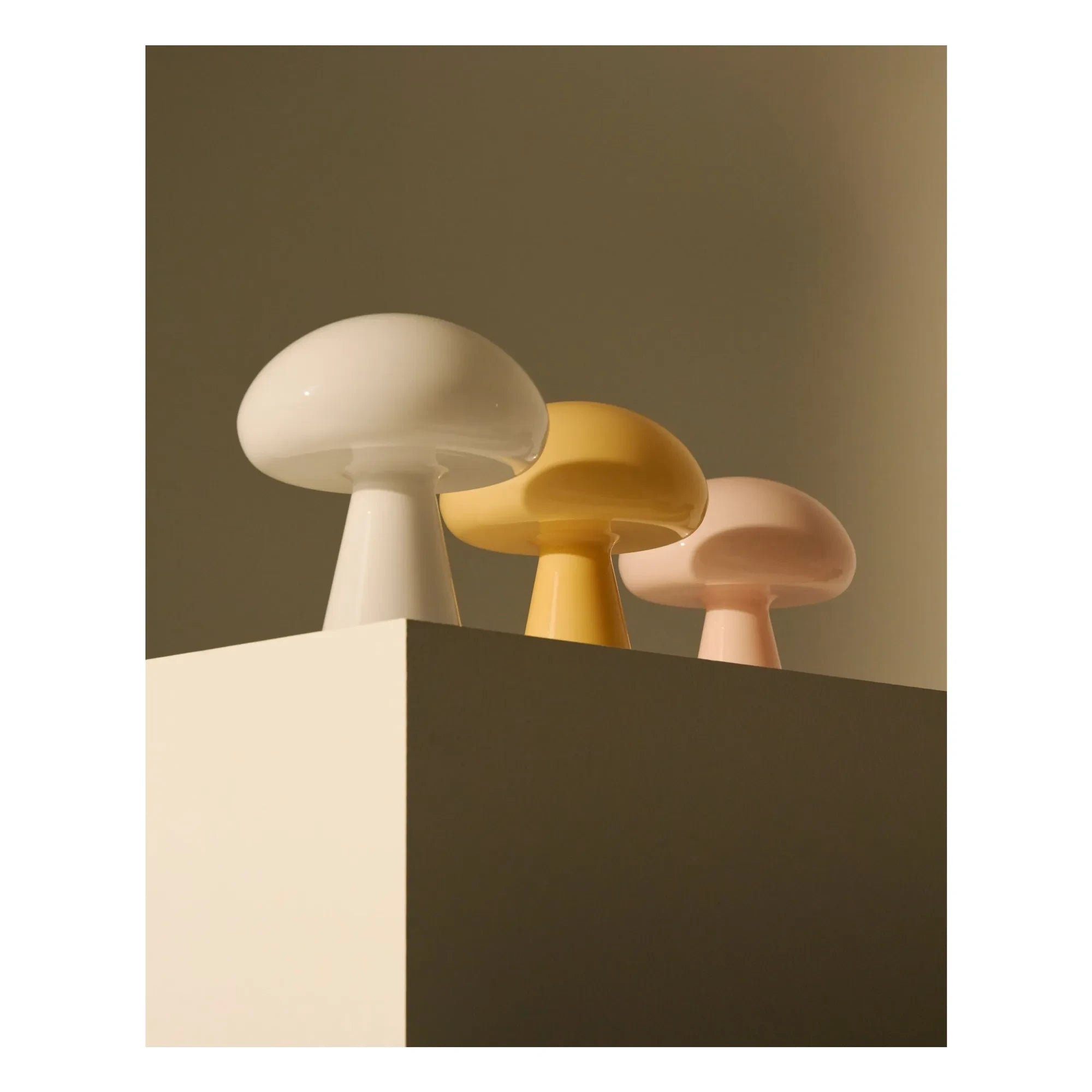 Gubi - Obello Table Lamp, Bill Curry | Yellow