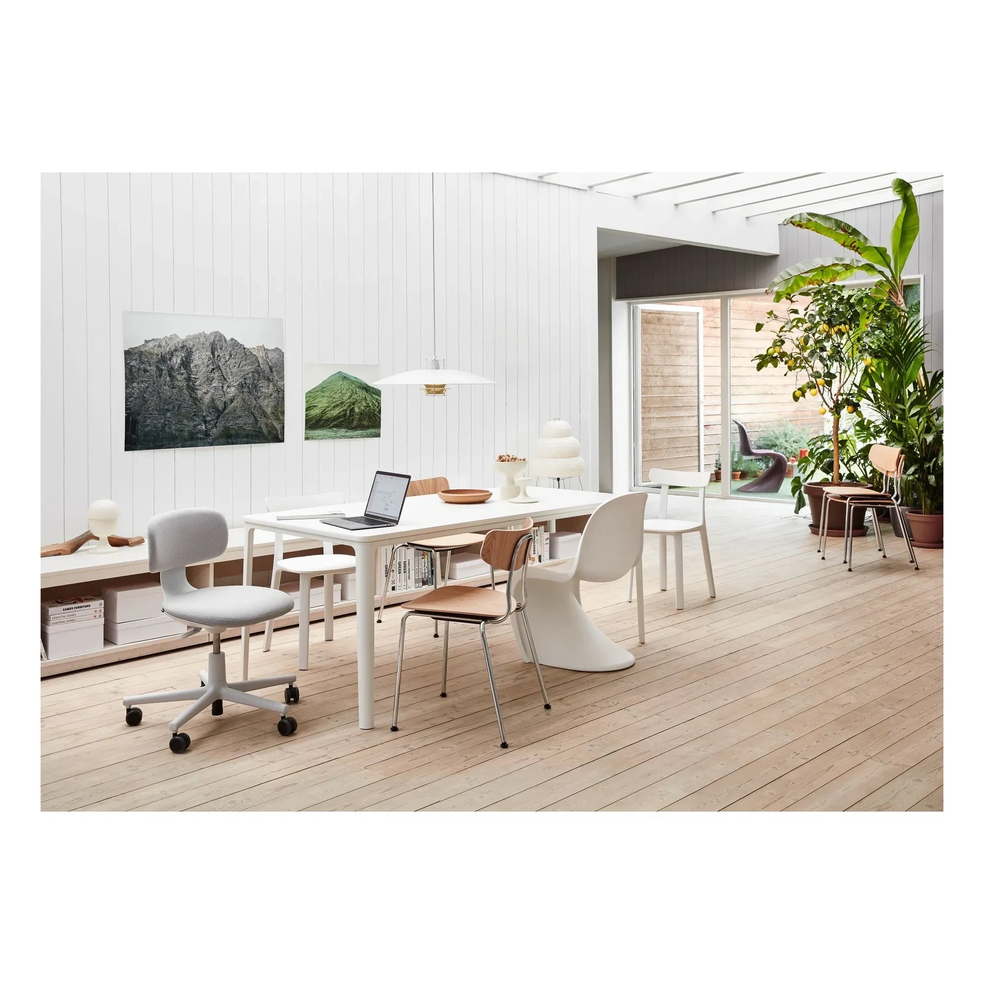 Vitra - Akari 24N Table Lamp | Ecru