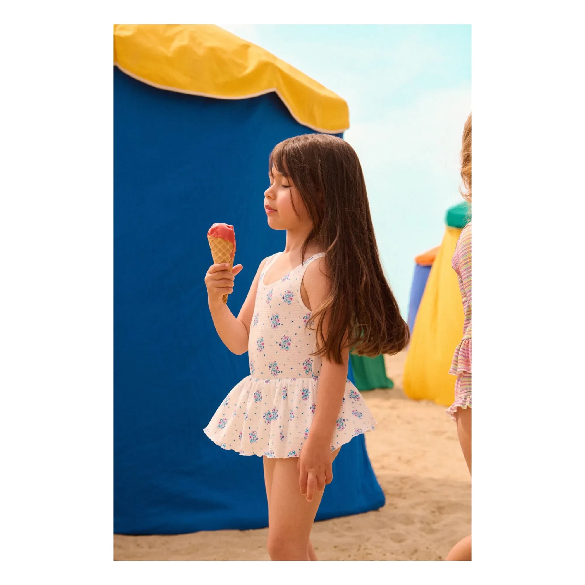 Louise Misha - Bañador Kalinda con estampado floral y falda waffle, fibra reciclada | Crema