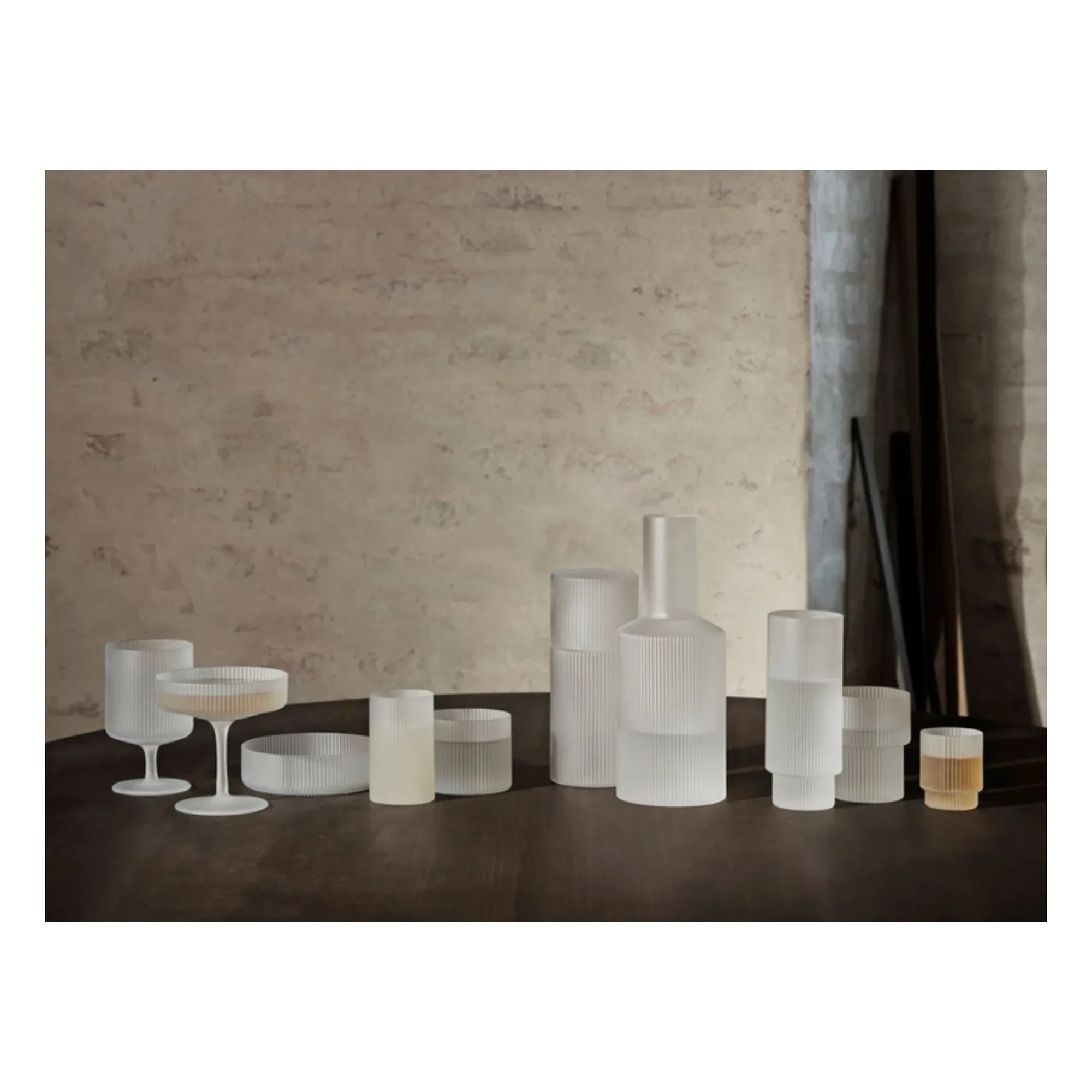Ferm Living - Ripple şarap bardakları - 2'li set | Beyaz