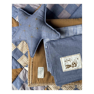 Editions Aimable - Ferdinand cojín estrella | Chambray azul