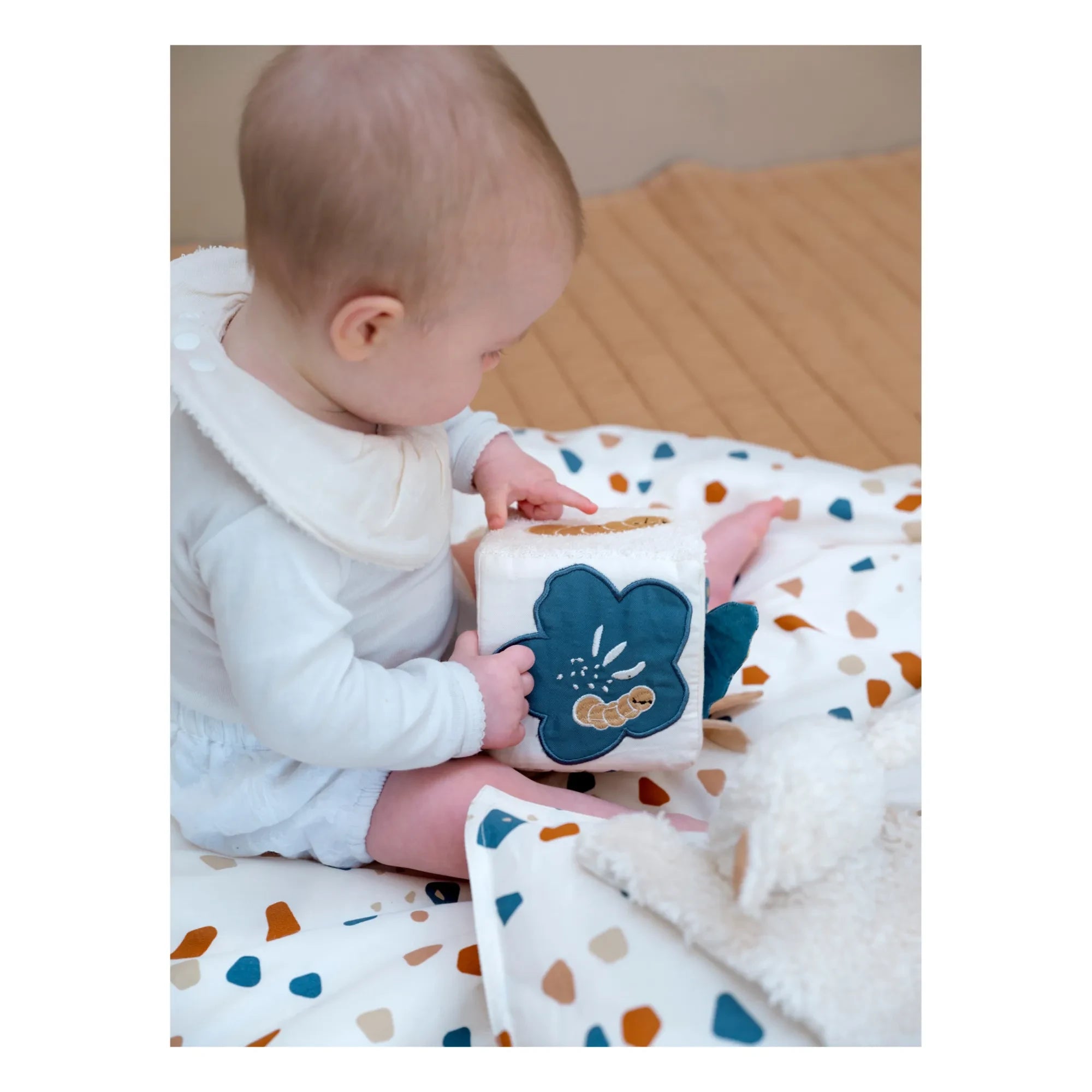 Fabelab - Duyusal aktivite küpü - Little Butterfly