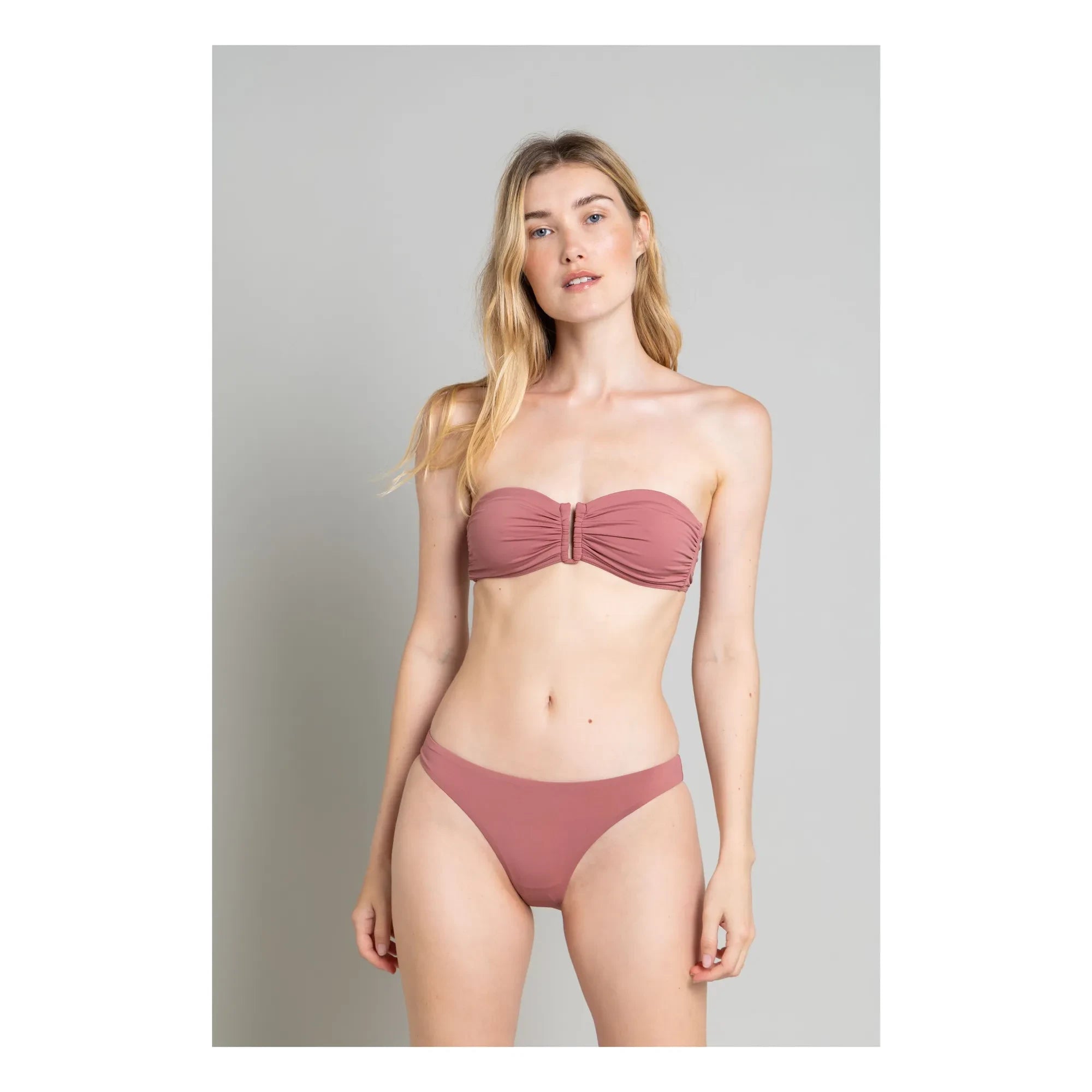 Smallable Woman - Low-Cut Lisa Swimsuit | Erik
