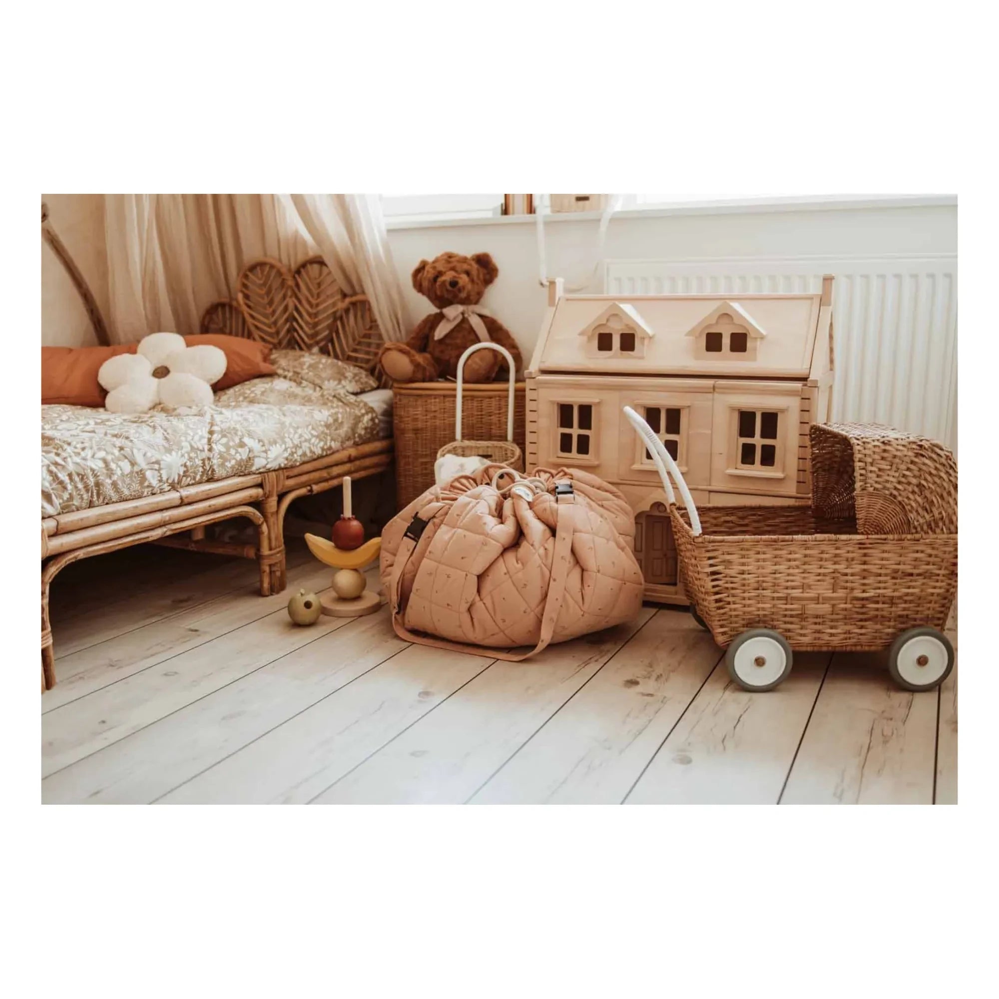 Play and Go - Noomad Tasche / Teppich - Blumenmuster