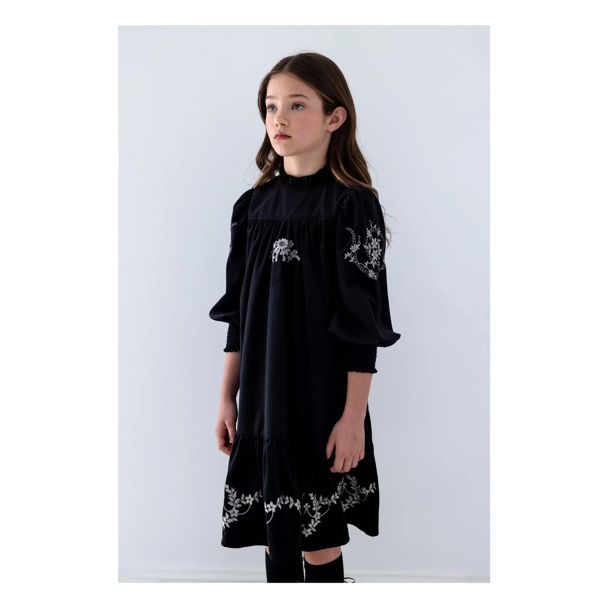 petite Amalie - Vestido bordado | Negro