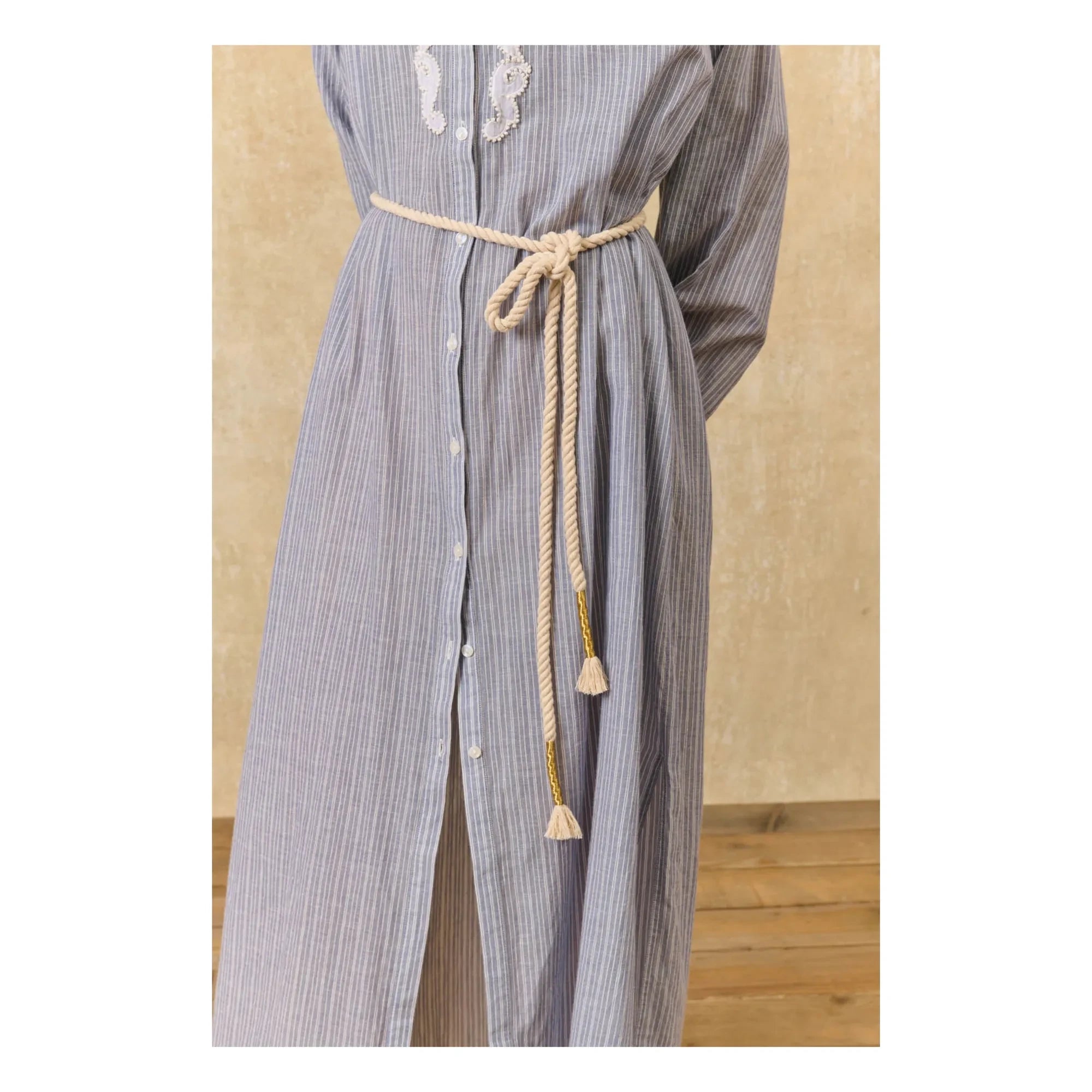 Louise Misha - Gestreiftes Kleid Flavie aus Bio-Baumwolle | Blau