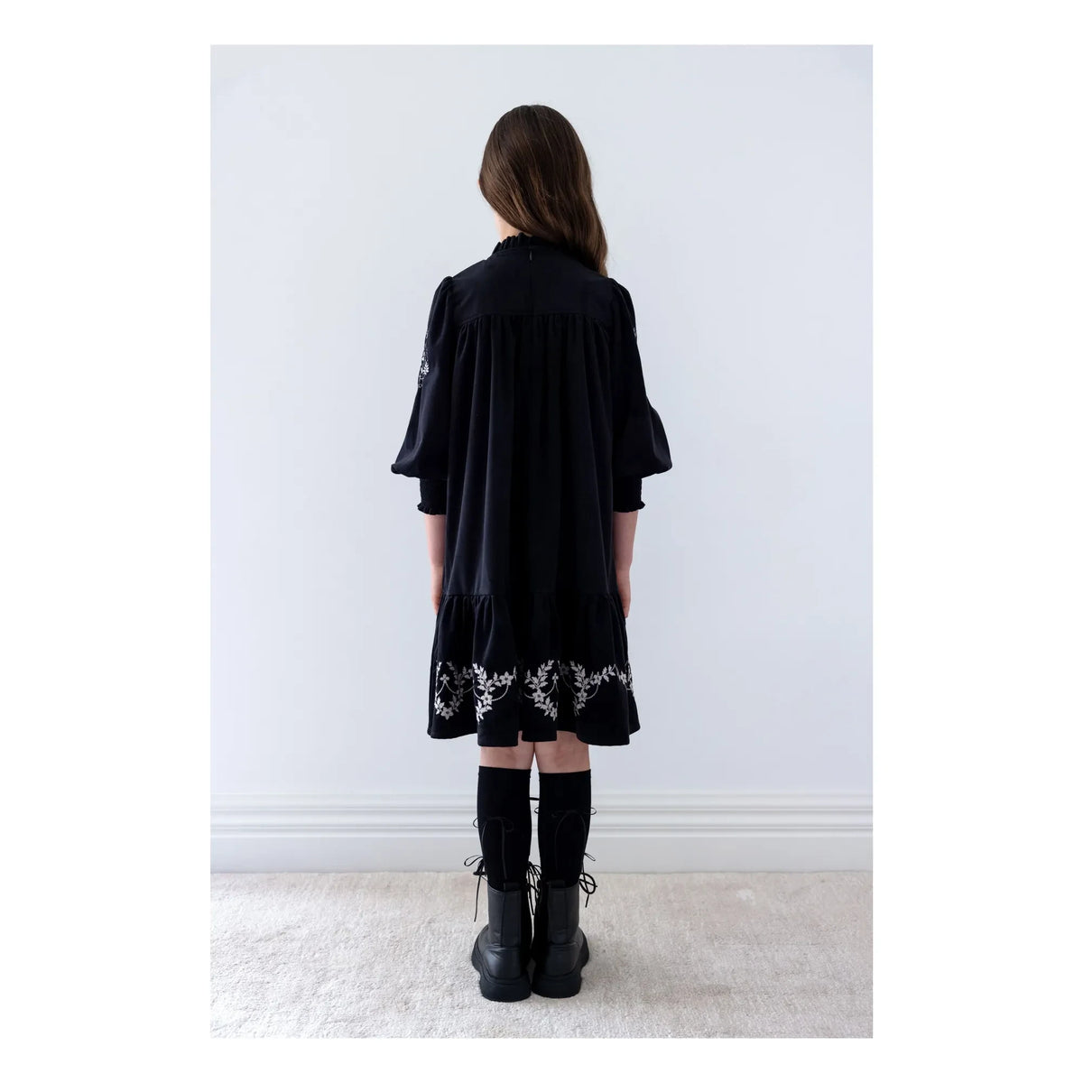 petite Amalie - Vestido bordado | Negro