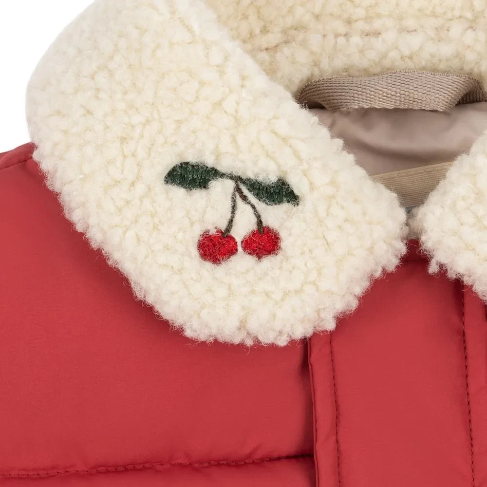 Konges Sløjd - Alpi Cerises Pufferjacke mit recycelter Faserfüllung | Rot