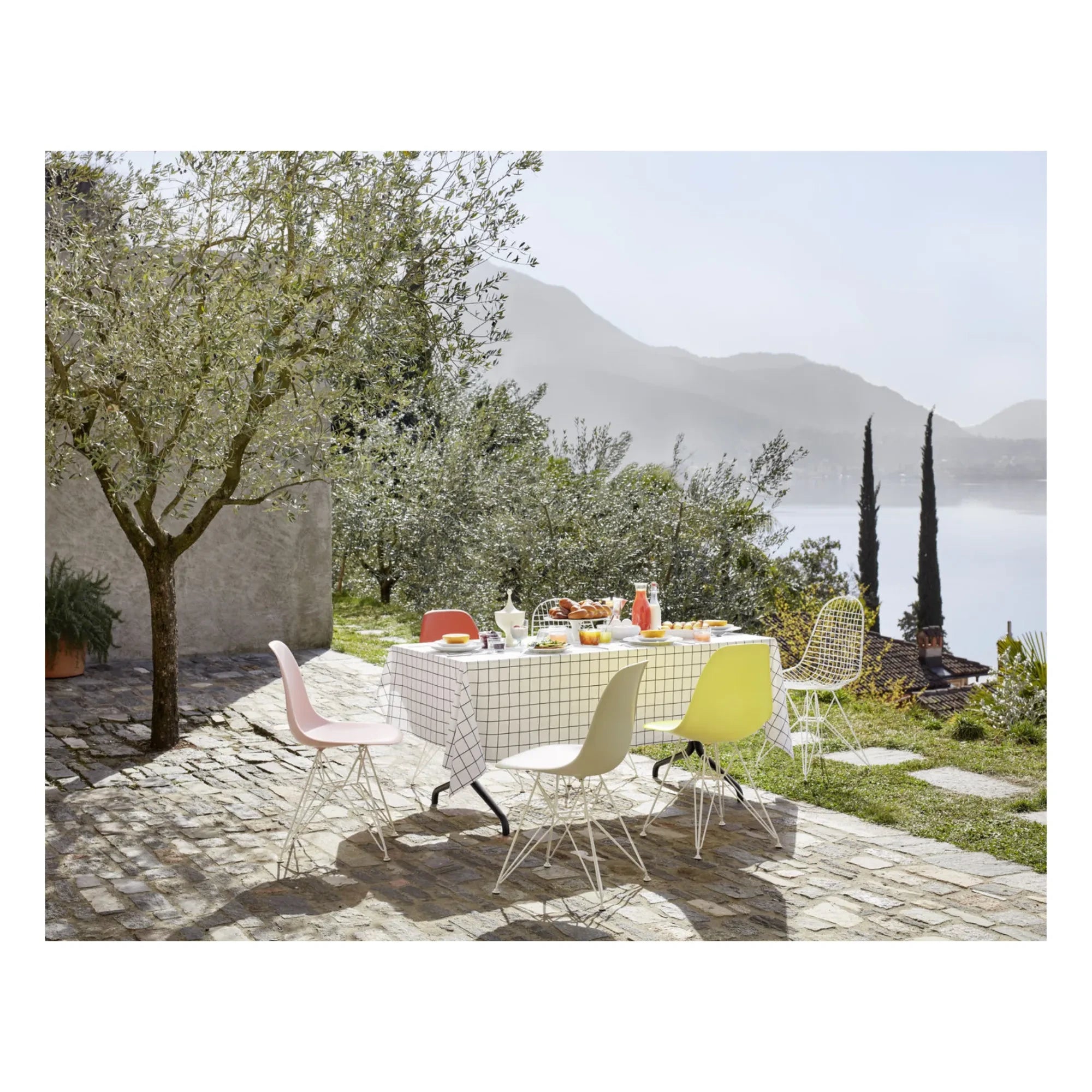 Vitra - DSR Plastik sandalye - krom çerçeve - Charles & Ray Eames | Rouge coquelicot