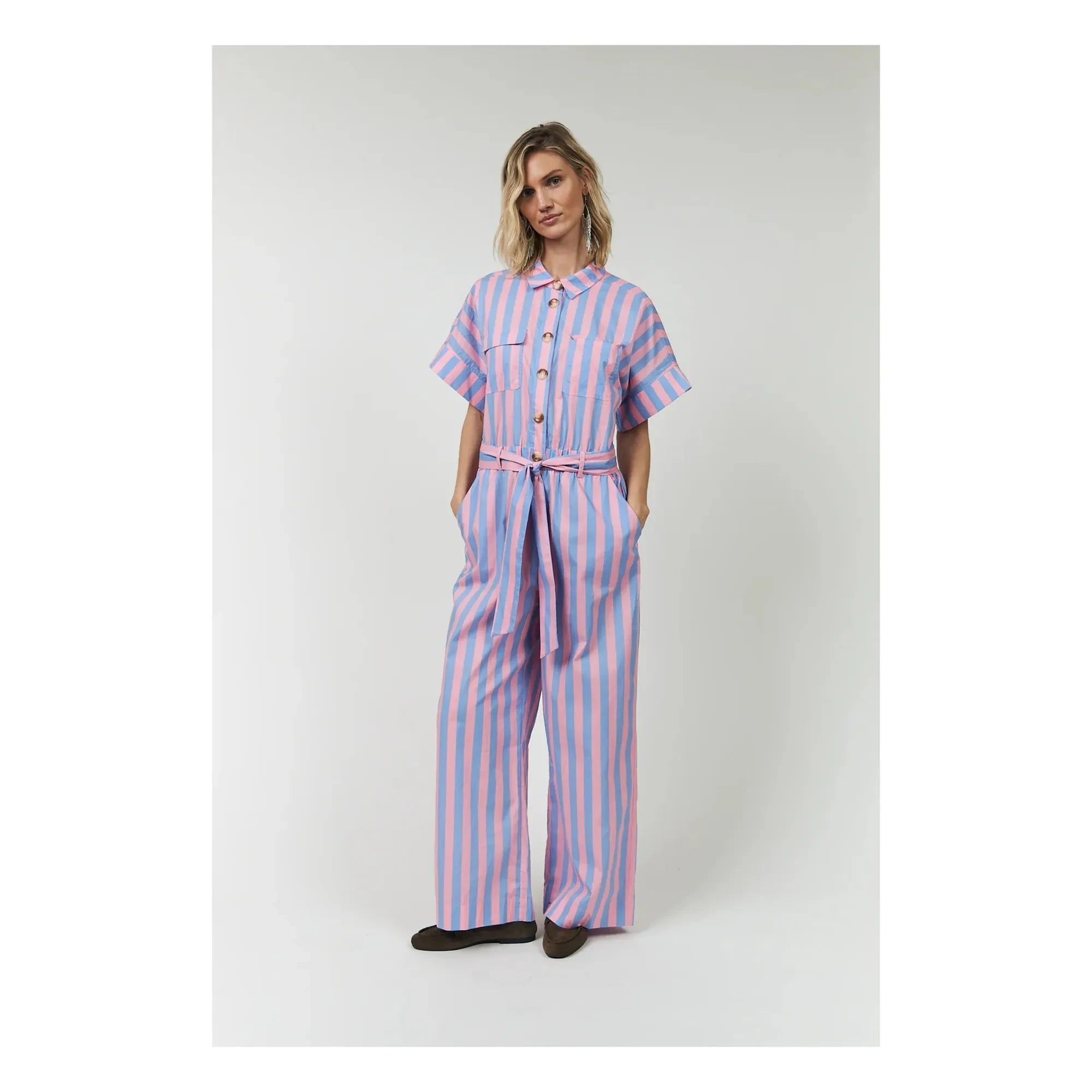 Lollys Laundry - Mathilde gestreifter Baumwoll-Jumpsuit | Rosa